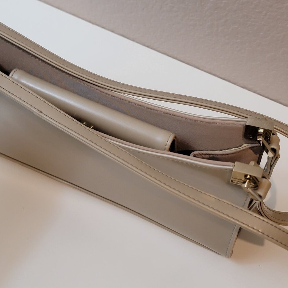 Nine West Beige Shoulder Bag with Gold Hardware - Picture 8 of 12